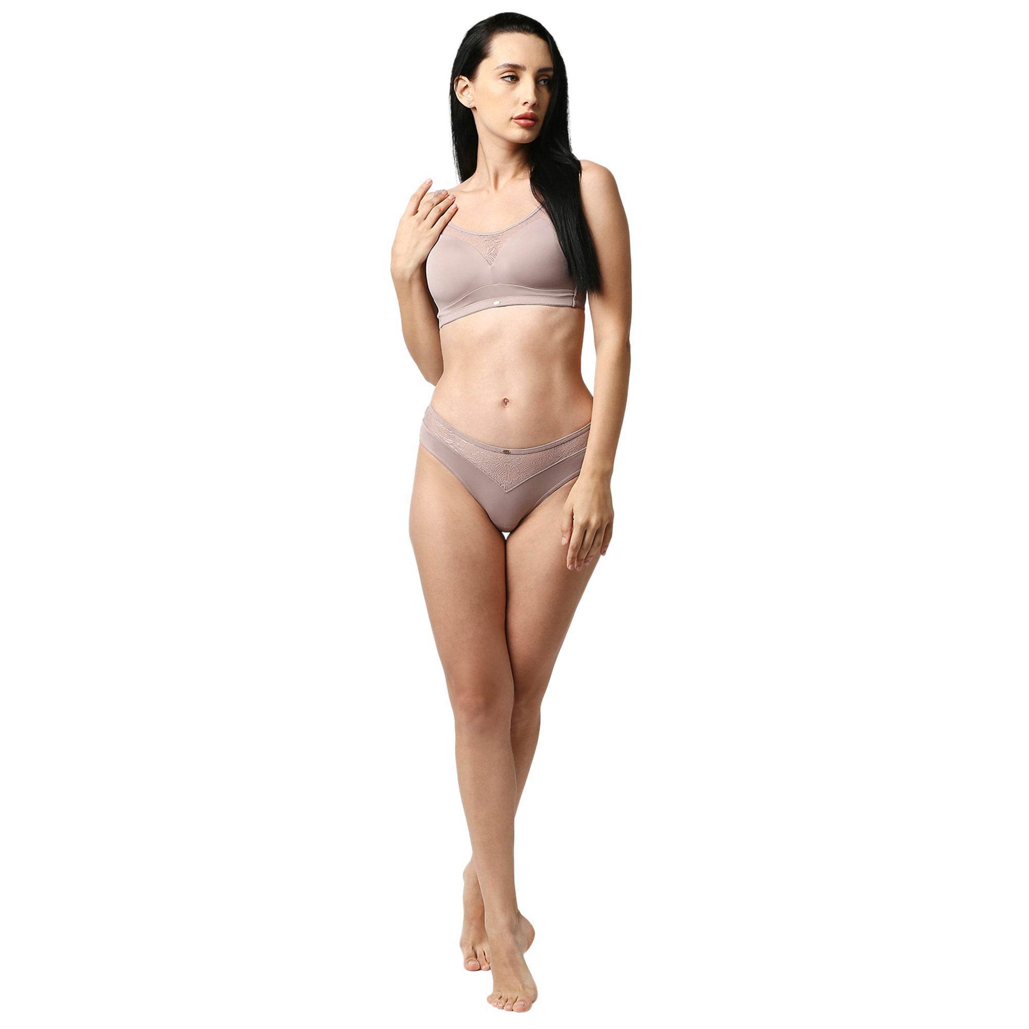 Elegant Full Coverage Padded Bra & Lace Detail Mid-Rise Brief Set