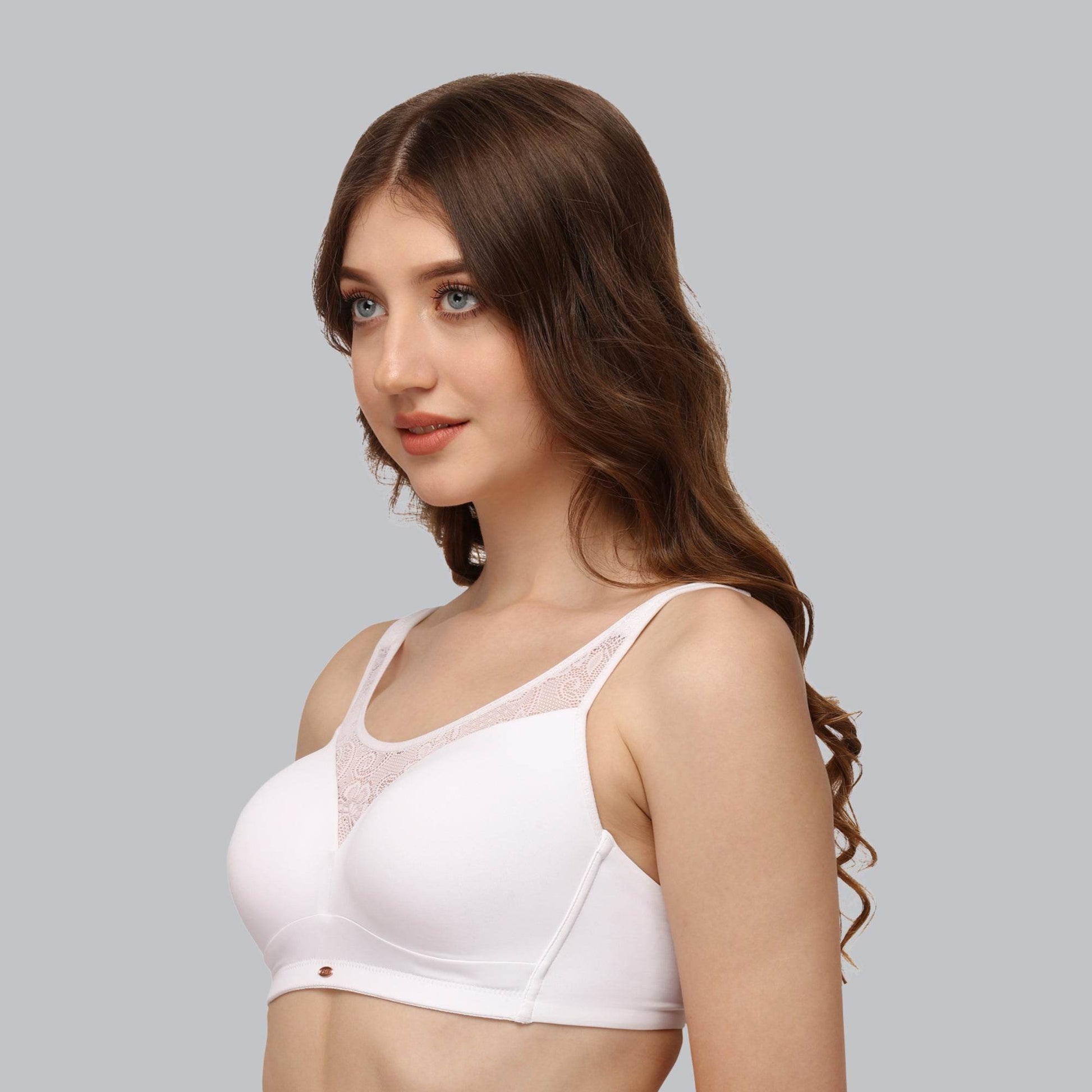 Luxurious Full Coverage Padded Non-Wired Bra with Exquisite Lace Detailing
